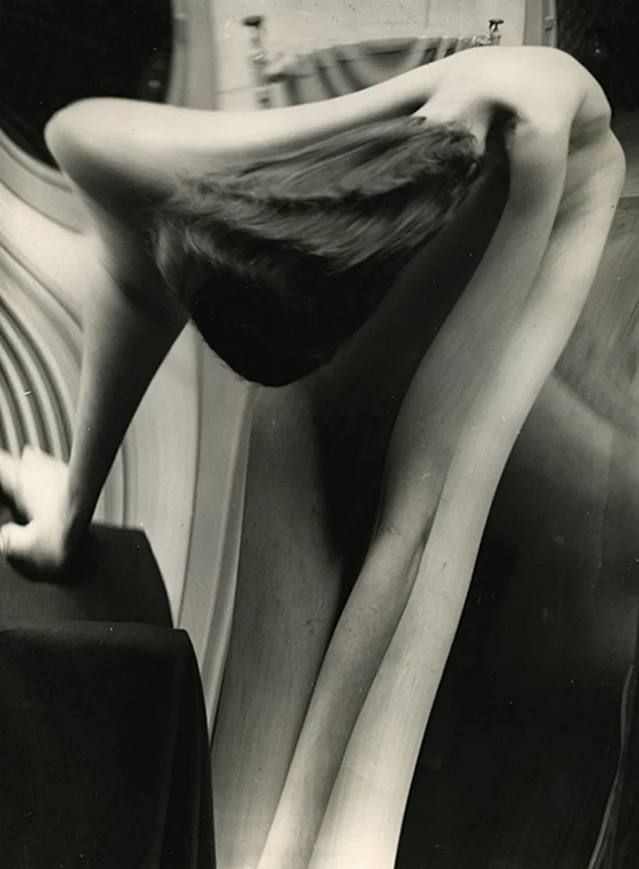 Between Order and Chaos André Kertész