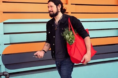 Why Refined Men Are Choosing Totes Over Traditional Briefcases