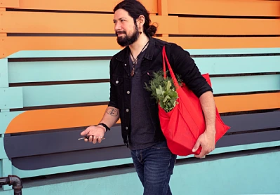 Why Refined Men Are Choosing Totes Over Traditional Briefcases