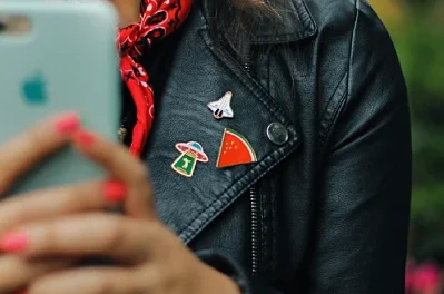 Why Personalized Pins Are Becoming Modern Keepsakes