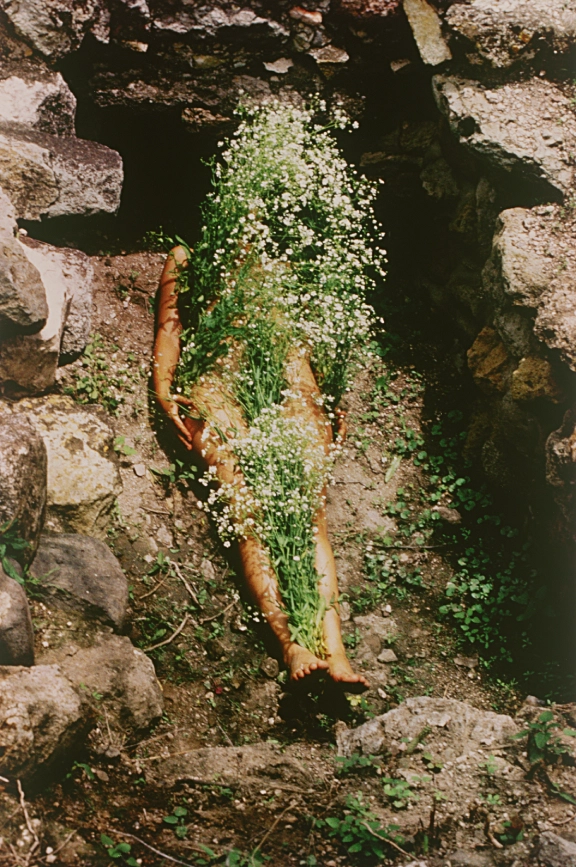 Ana Mendieta - source of life, mother nature